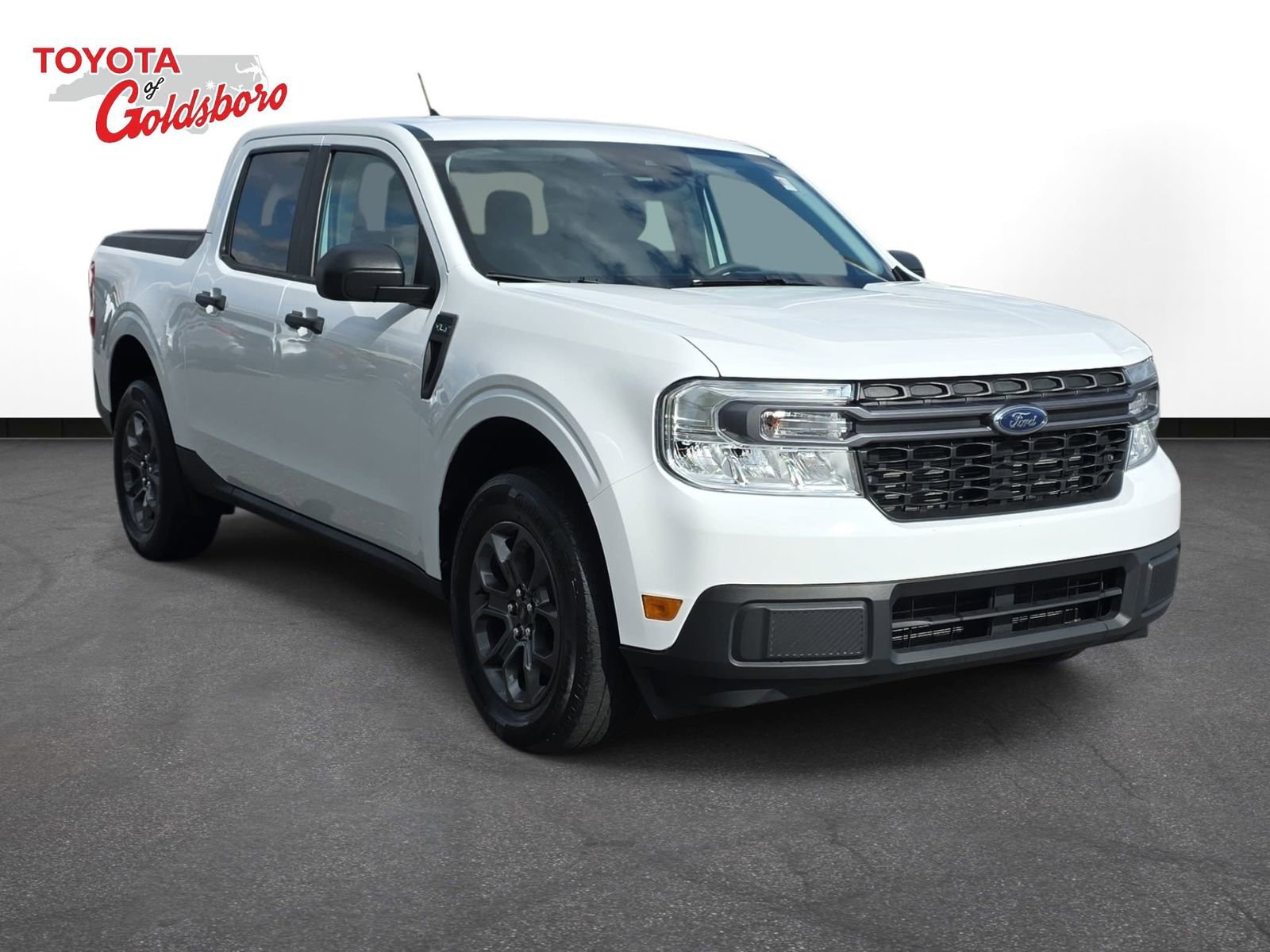 Used 2024 Ford Maverick XLT image 3