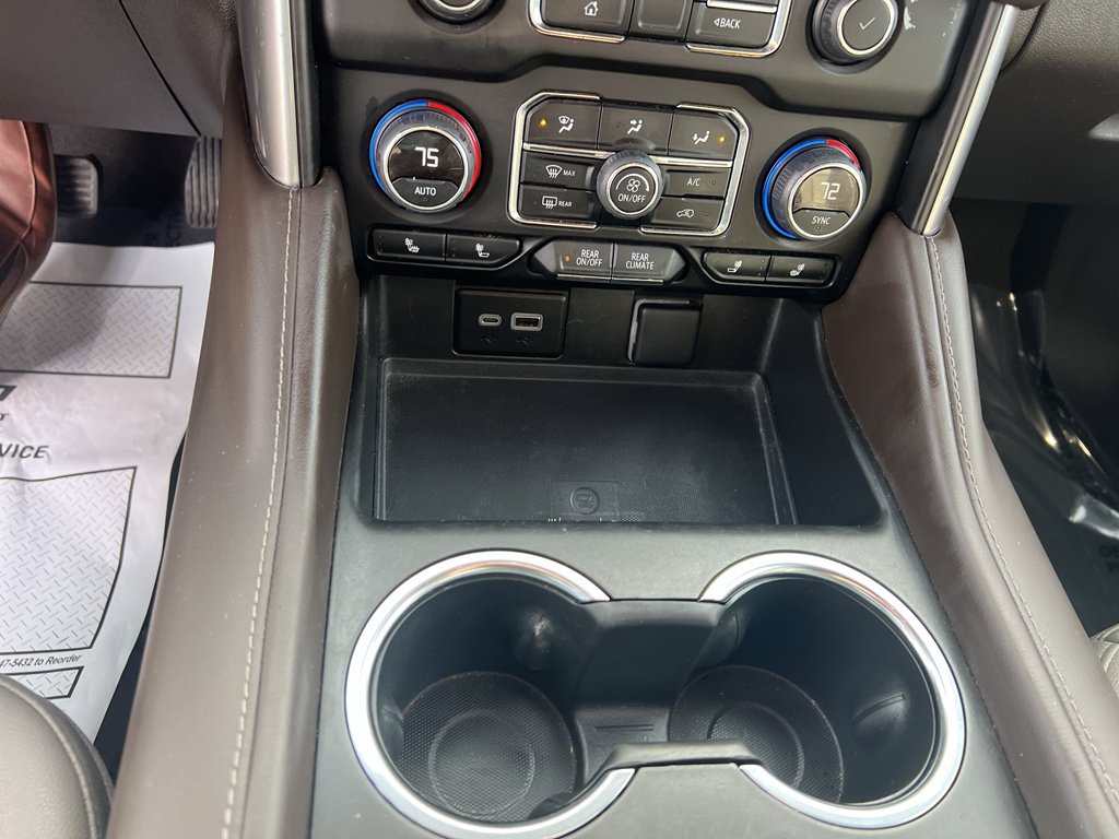 Used 2024 Chevrolet Suburban LT image 15