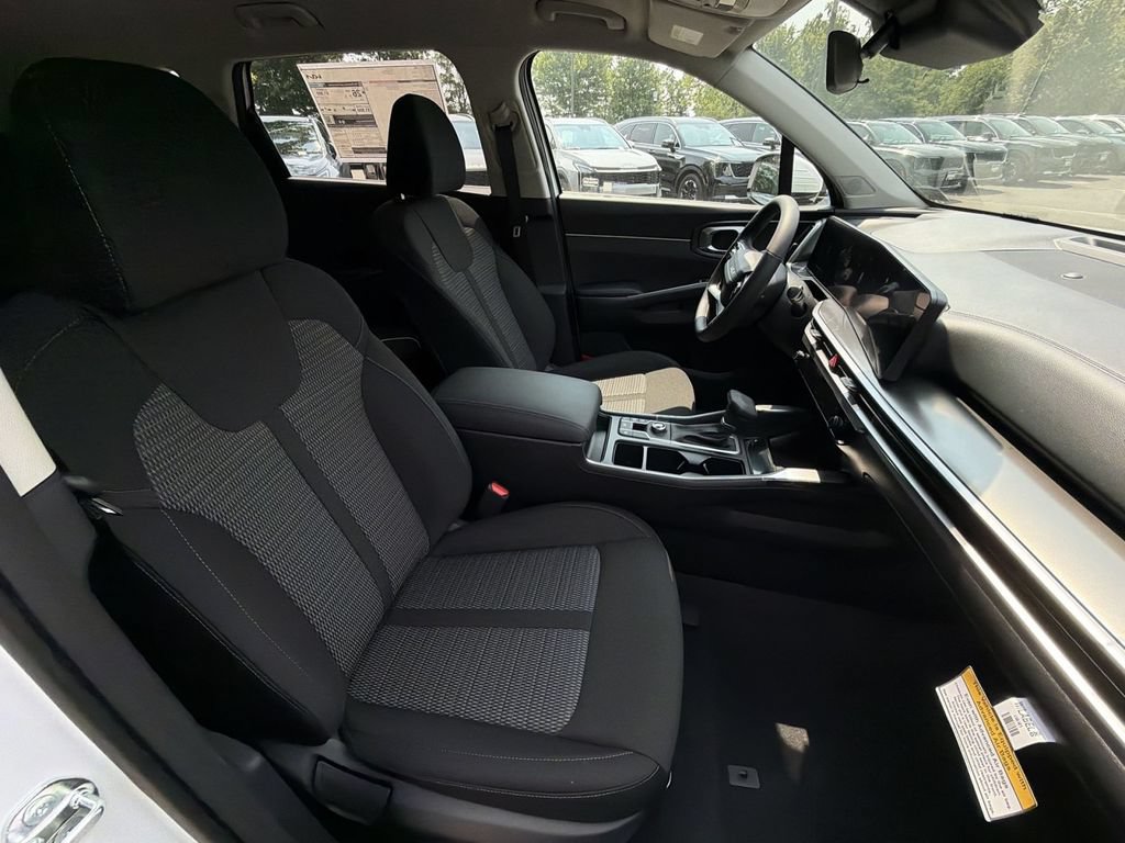New 2026 Kia Sorento LX FWD image 24