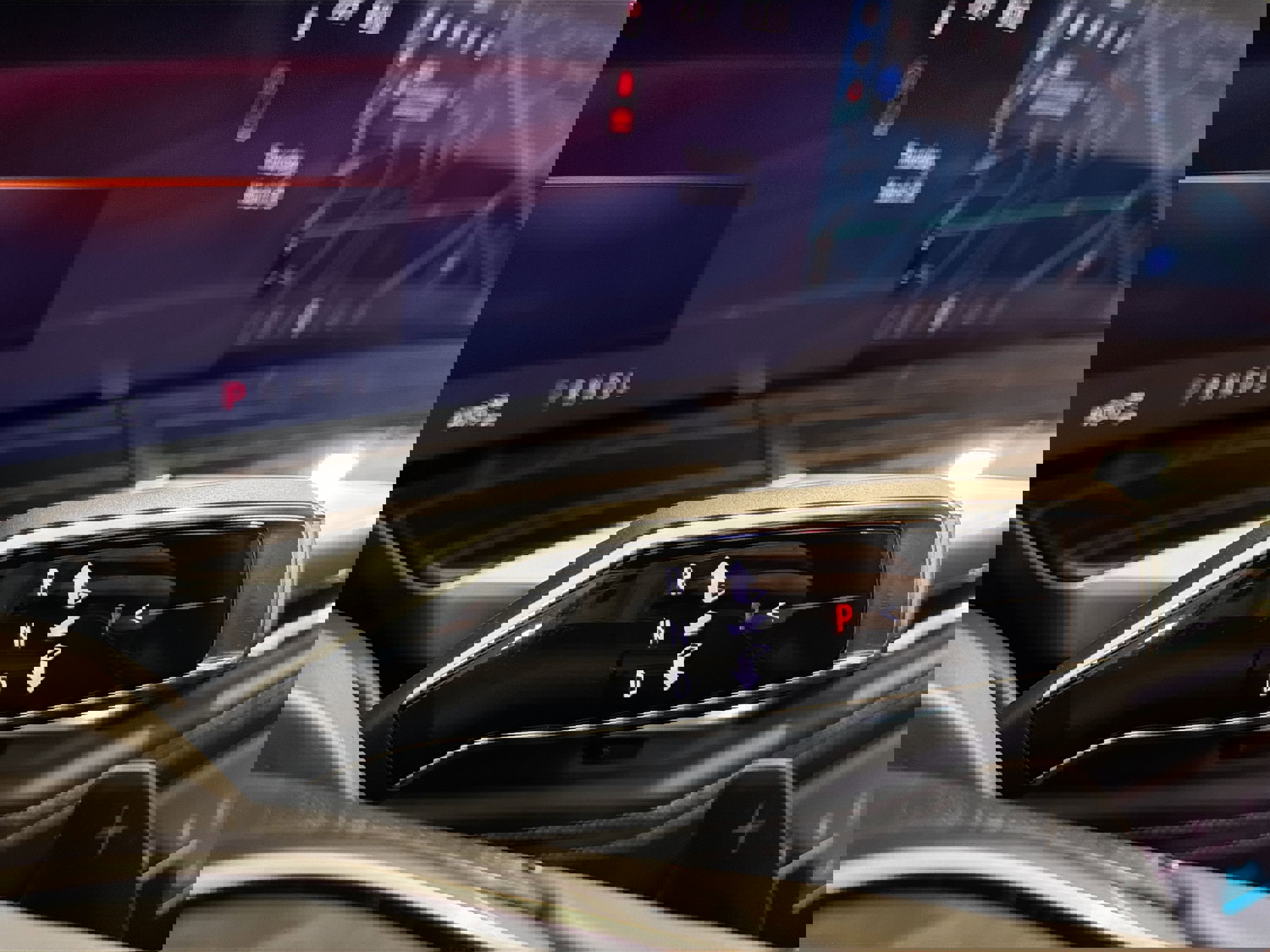 Used 2025 Cadillac Escalade Premium Luxury image 21