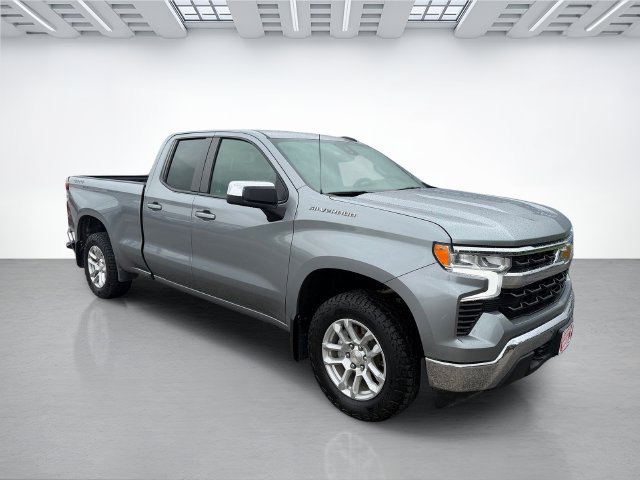 Used 2024 Chevrolet Silverado 1500 LT AWD/4WD image 2
