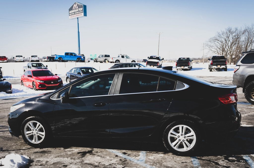 Used 2018 Chevrolet Cruze LT w/ Convenience Package image 18