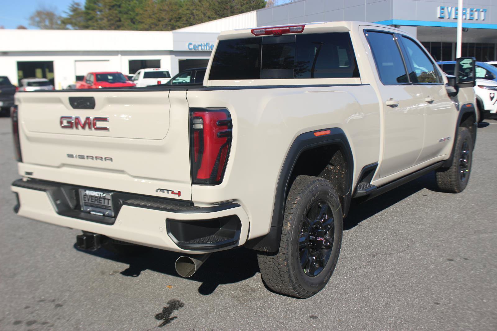 New 2026 GMC Sierra 3500 AT4 w/ AT4 Premium Plus Package image 7
