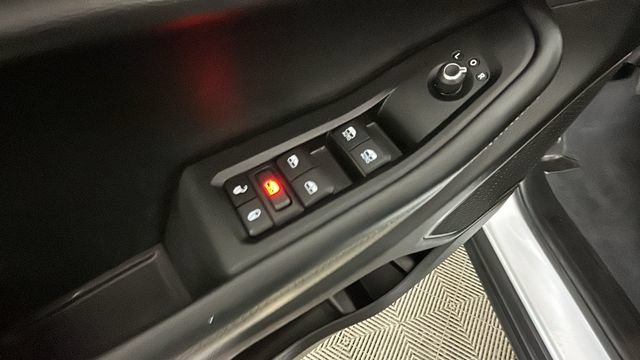 Used 2023 Jeep Grand Cherokee 4WD 4xe image 10