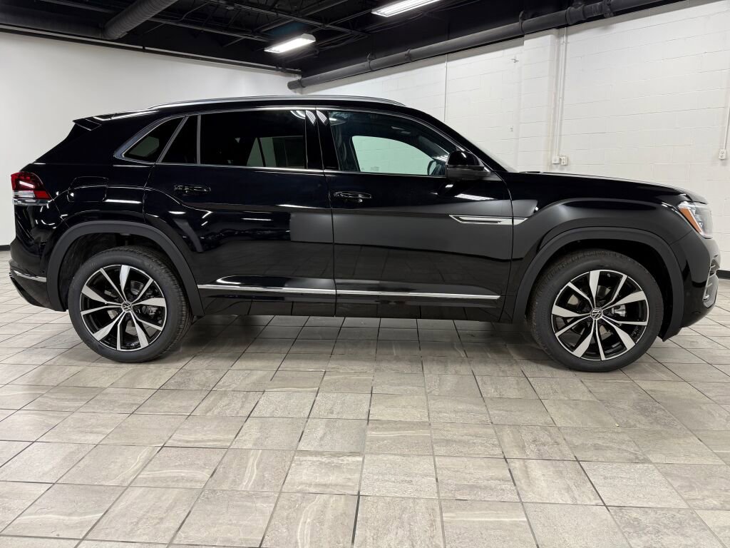 New 2026 Volkswagen Atlas Cross Sport SEL Premium R-Line image 8