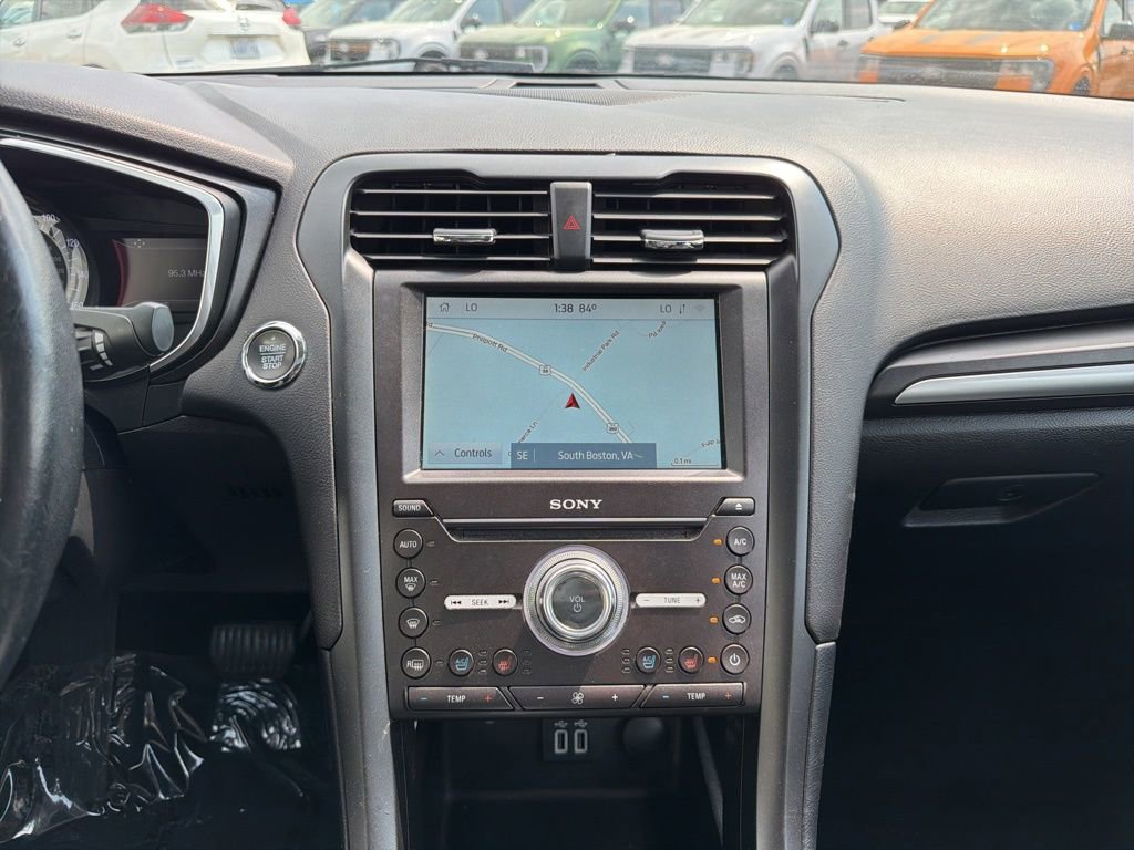 Used 2020 Ford Fusion Titanium image 28