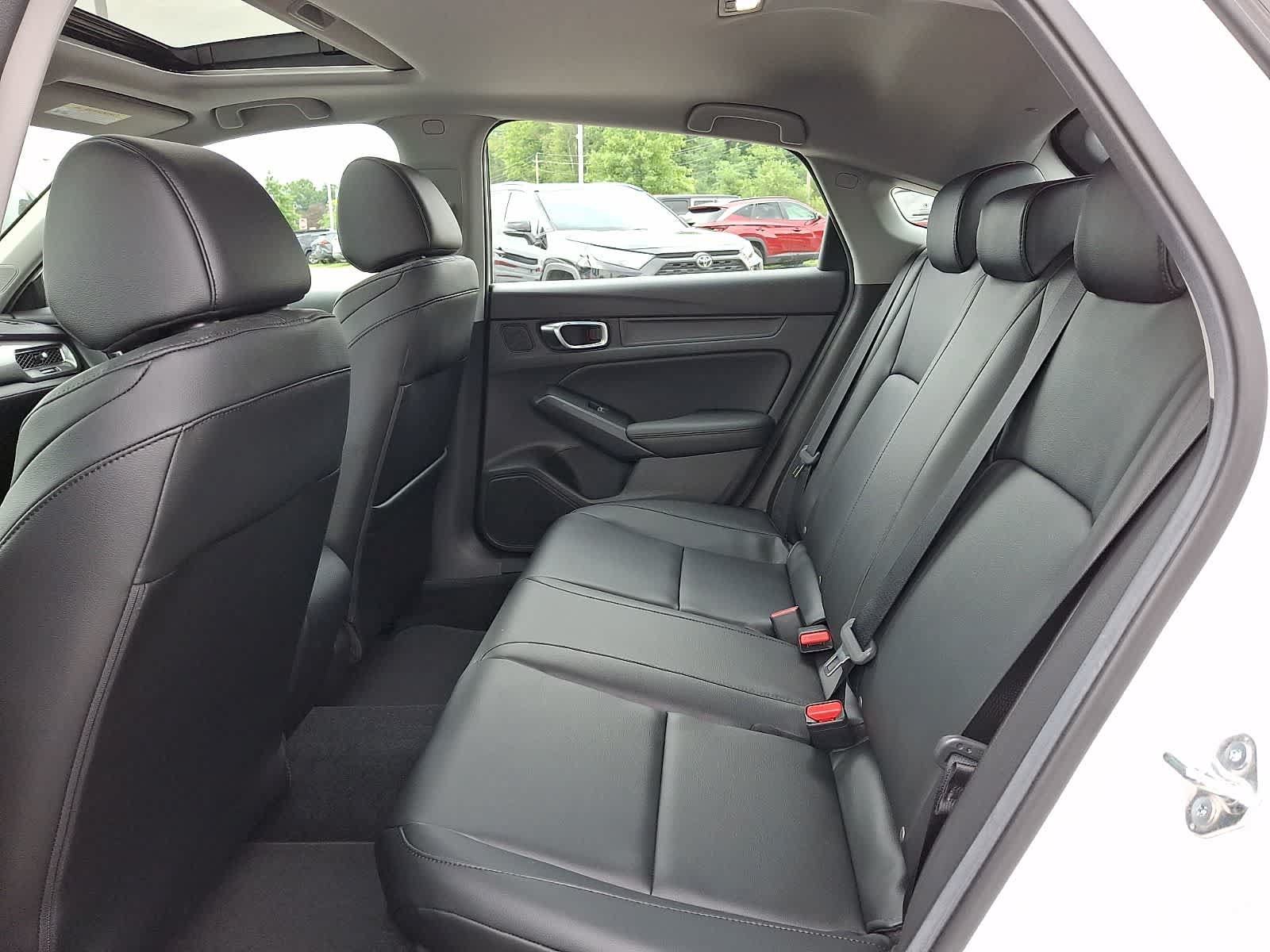 Used 2025 Acura Integra FWD image 11