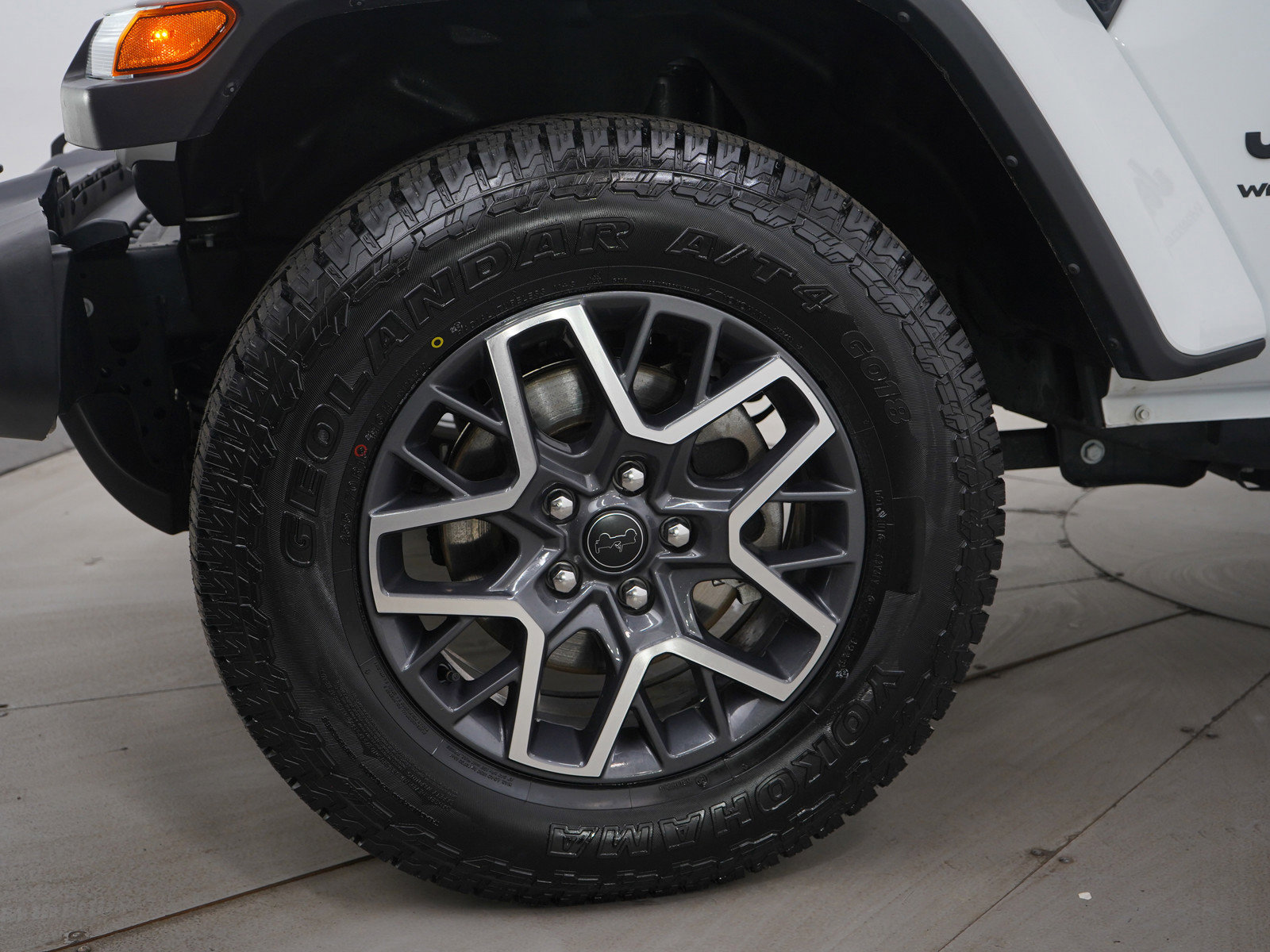 Used 2025 Jeep Wrangler Sahara image 29