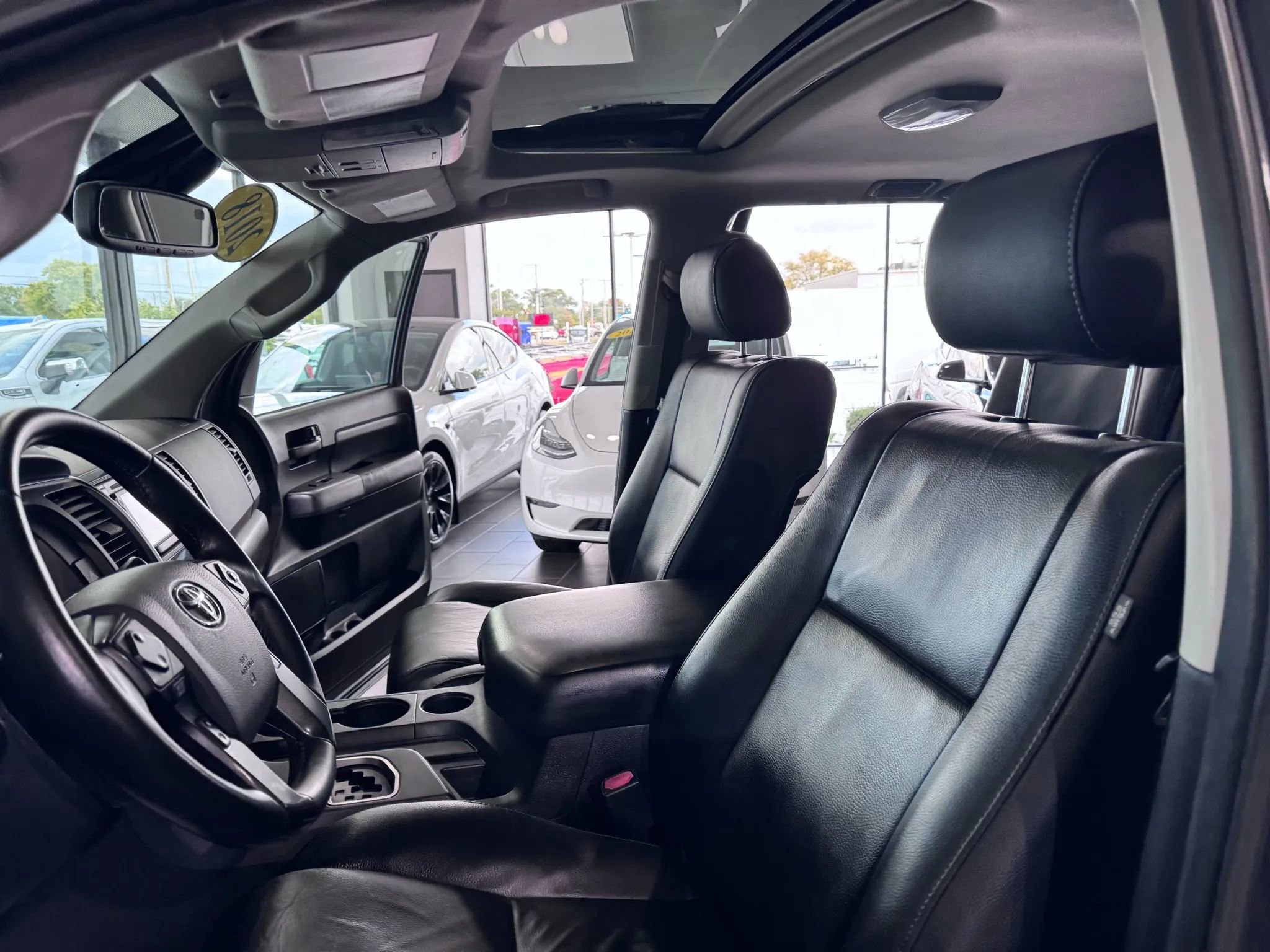 Used 2018 Toyota Sequoia TRD Sport image 10