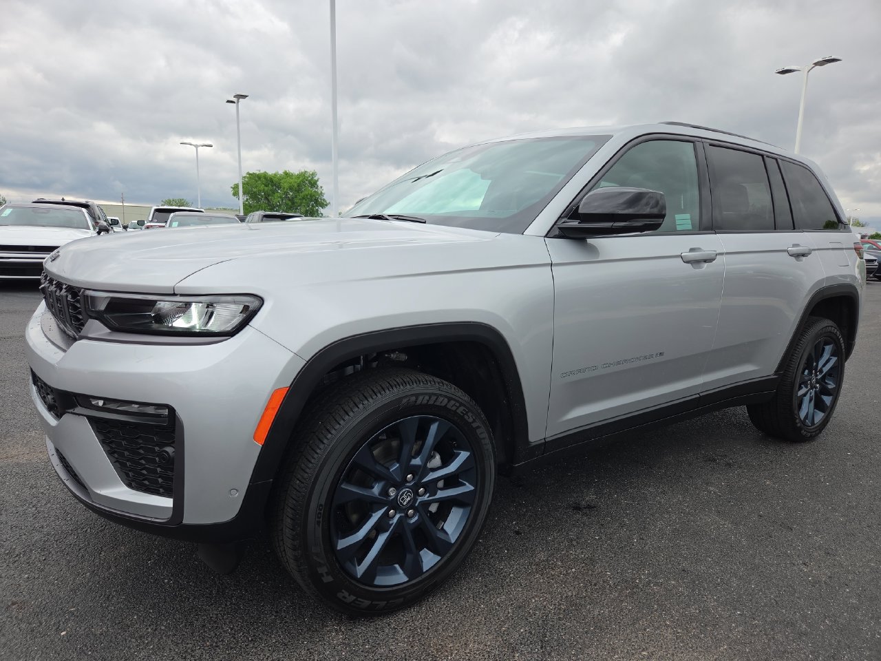 New 2026 Jeep Grand Cherokee Limited AWD/4WD image 3