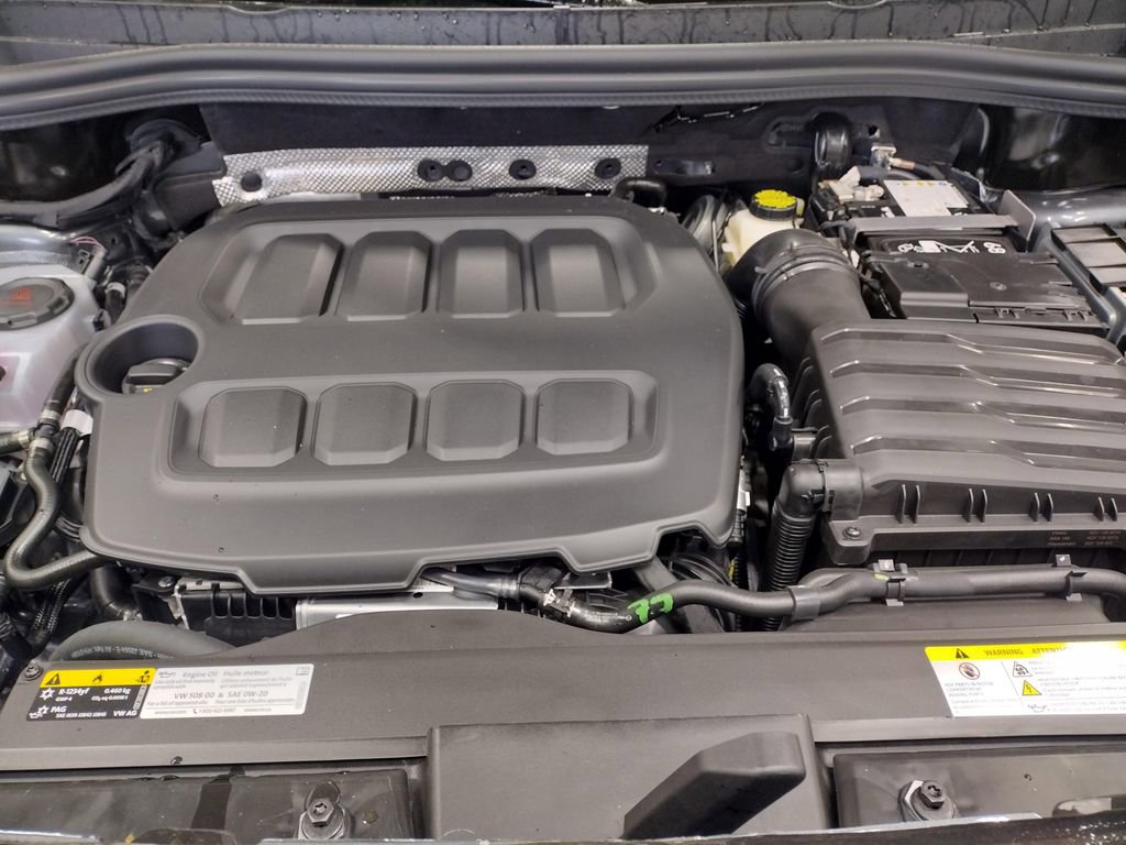 New 2026 Volkswagen Tiguan SE R-Line image 8