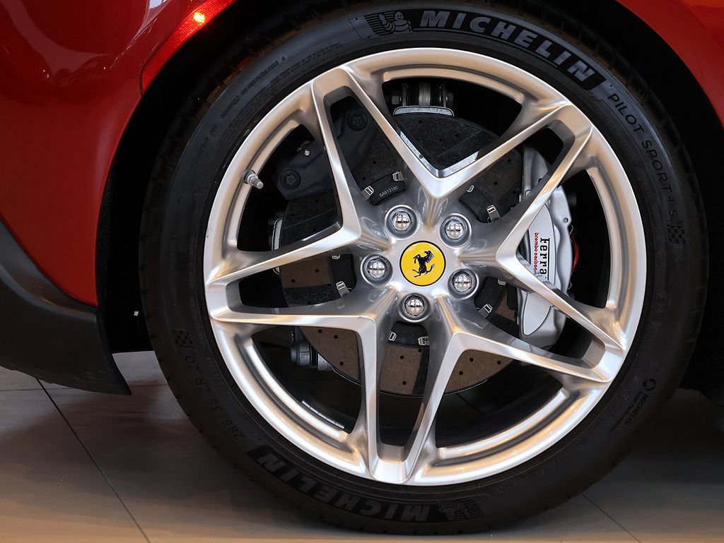 Certified 2022 Ferrari Roma RWD image 53