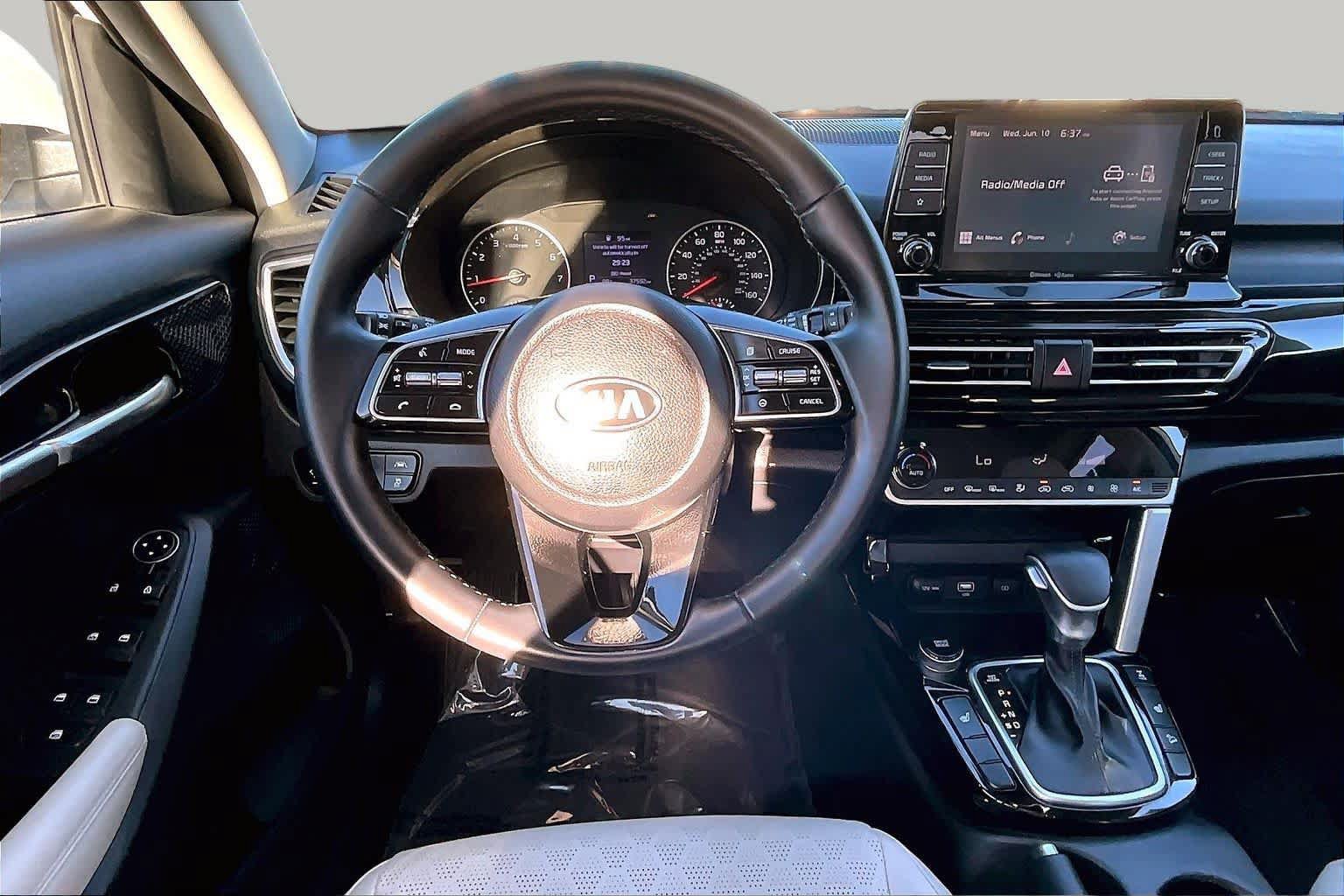 Used 2021 Kia Seltos EX AWD/4WD image 5