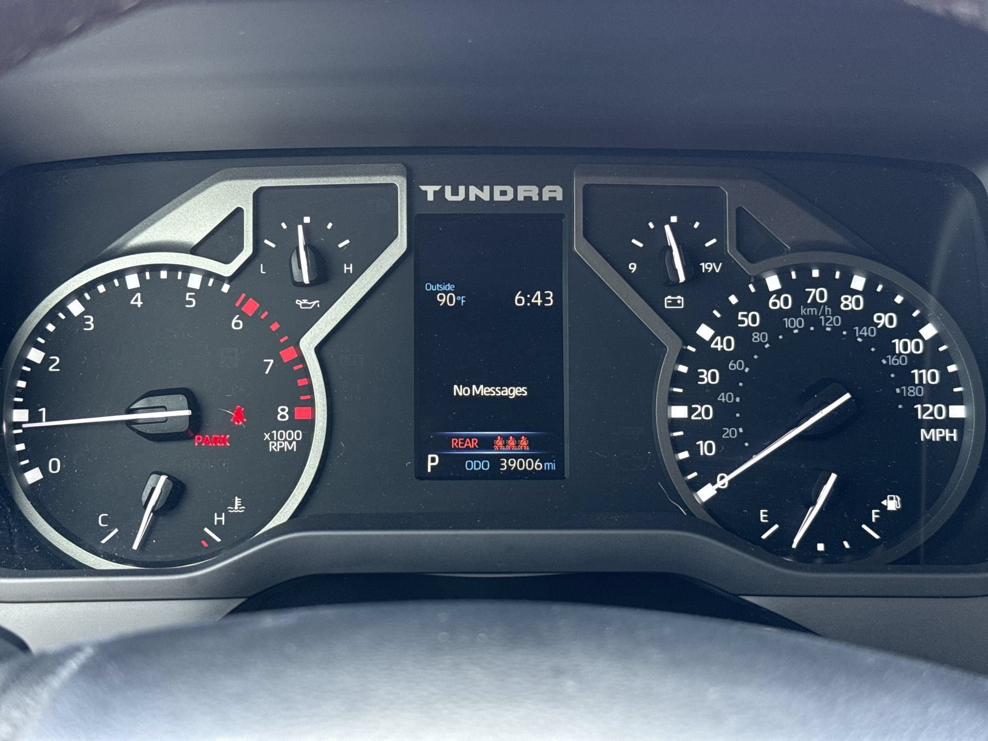 Used 2023 Toyota Tundra Limited w/ Power Package AWD/4WD image 10