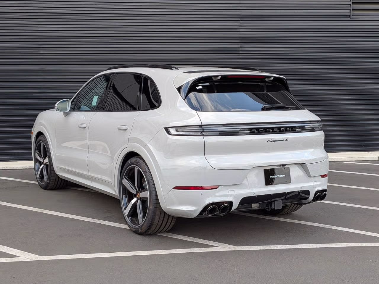 Certified 2025 Porsche Cayenne S AWD/4WD image 3
