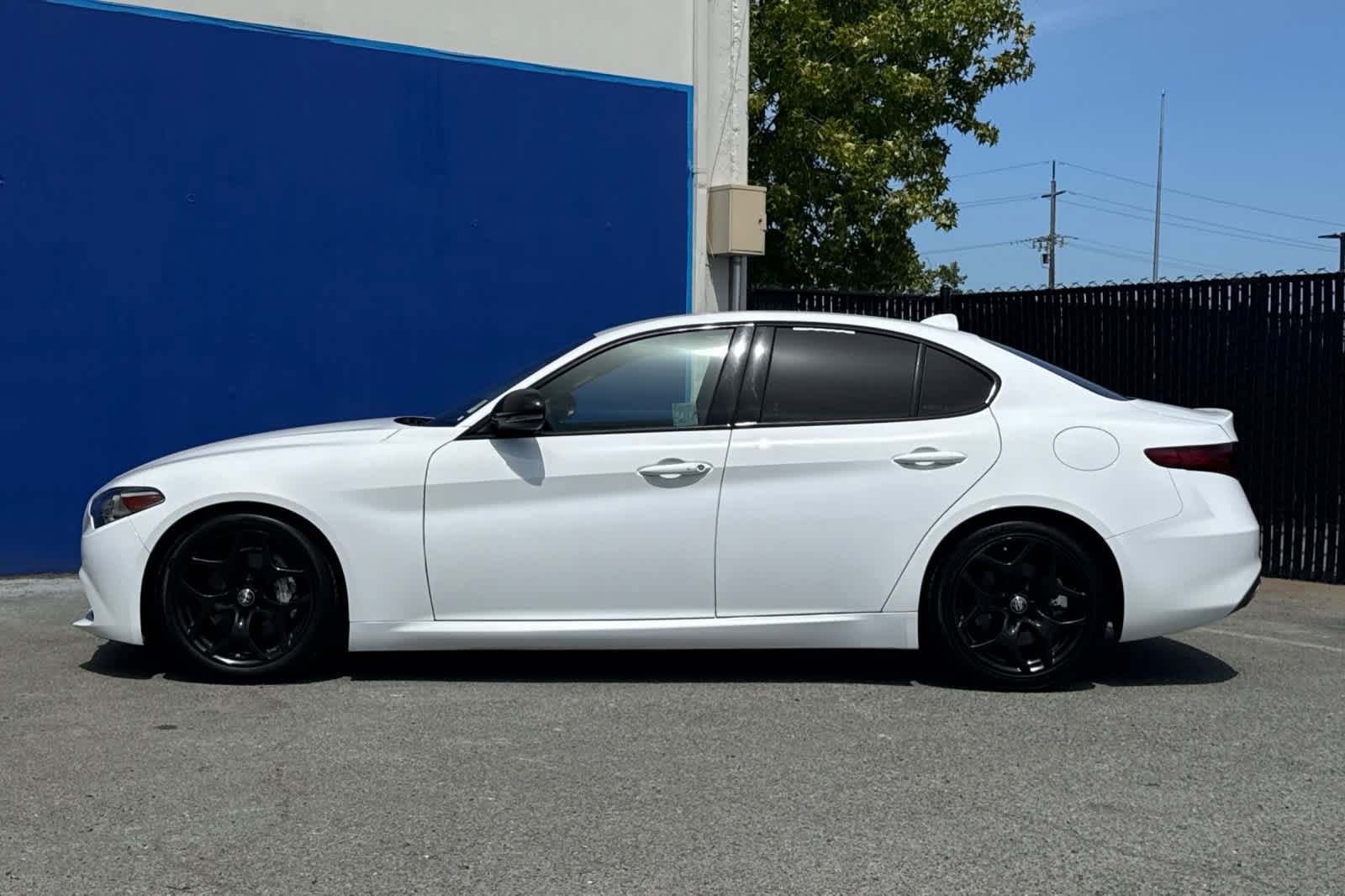 Used 2021 Alfa Romeo Giulia Sprint w/ Nero Edizione RWD image 6