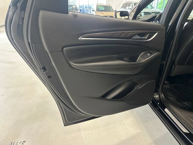 Used 2022 Buick Enclave Avenir w/ Trailering Package, 5000 lbs. AWD/4WD image 27