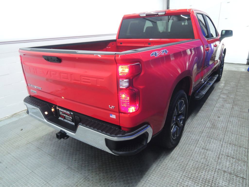 Used 2025 Chevrolet Silverado 1500 LT image 10