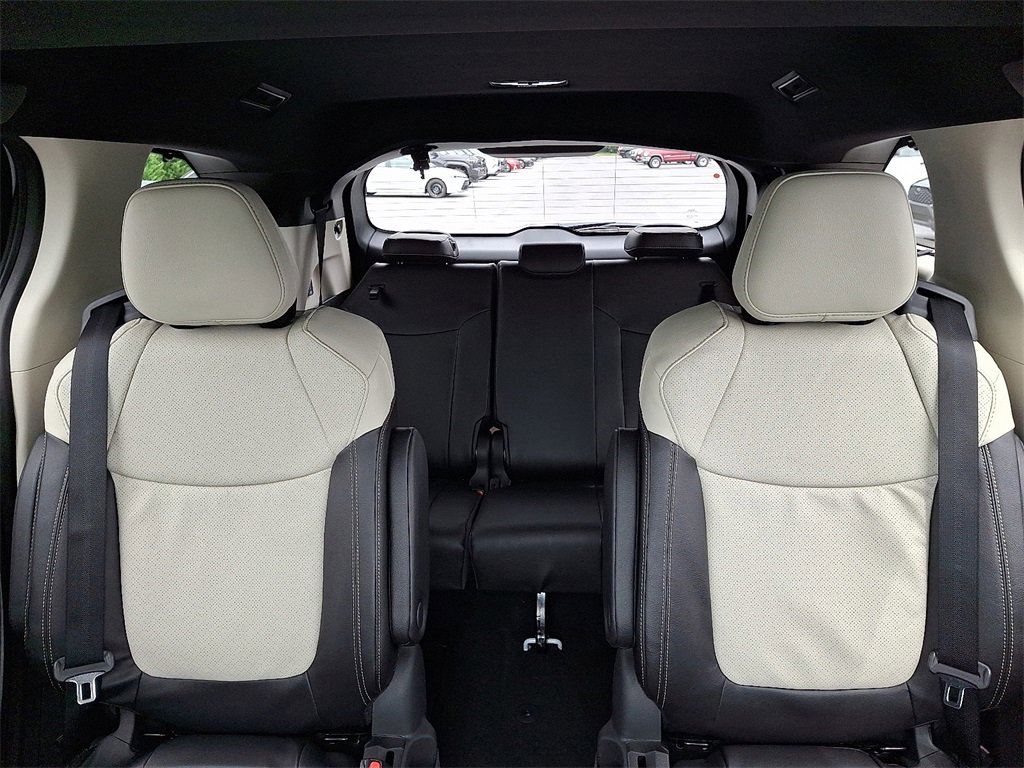 New 2025 Toyota Sienna Limited image 13