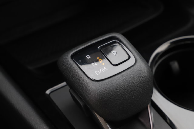 Used 2025 Nissan Rogue SV AWD/4WD image 29