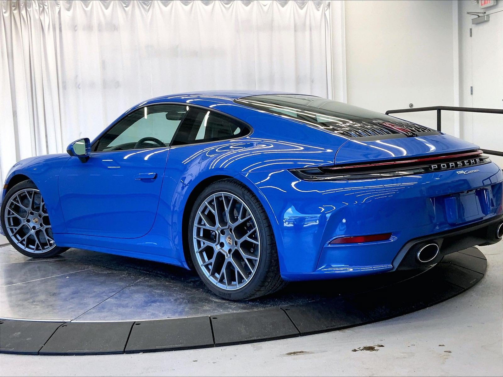 Certified 2025 Porsche 911 Carrera S RWD image 3