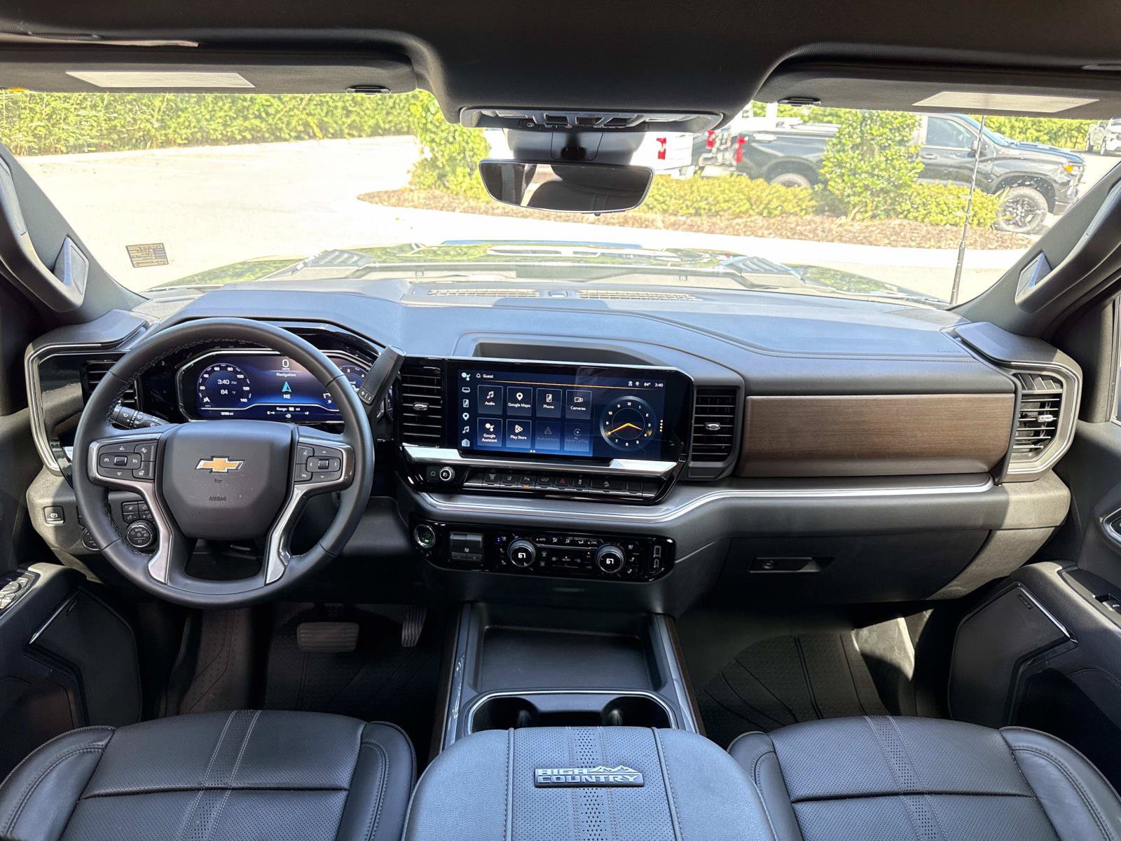 Used 2025 Chevrolet Silverado 2500 High Country w/ High Country Premium Package AWD/4WD image 12