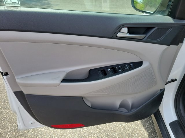 Used 2018 Hyundai Tucson SE image 17