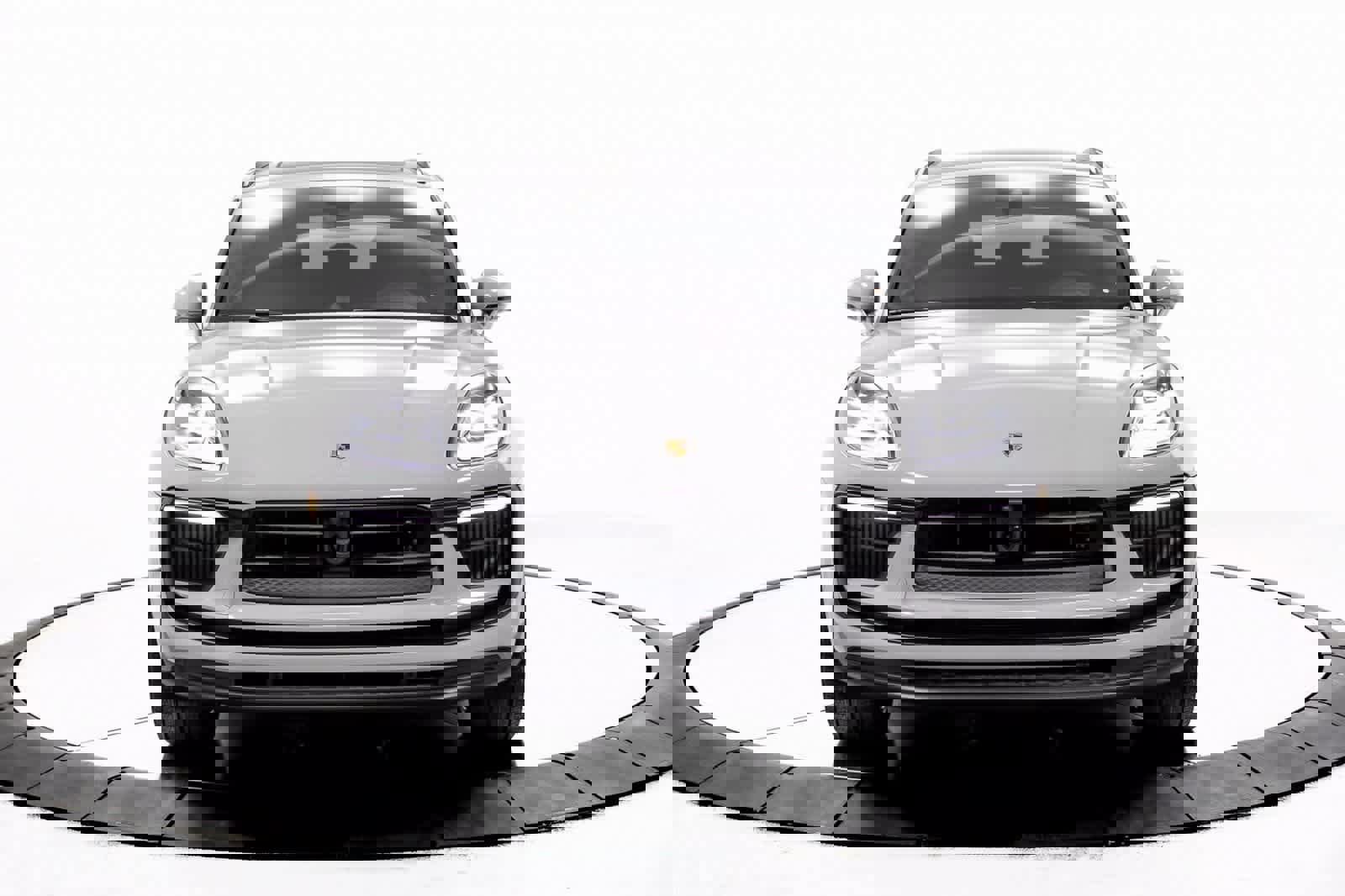 Certified 2025 Porsche Macan S image 10