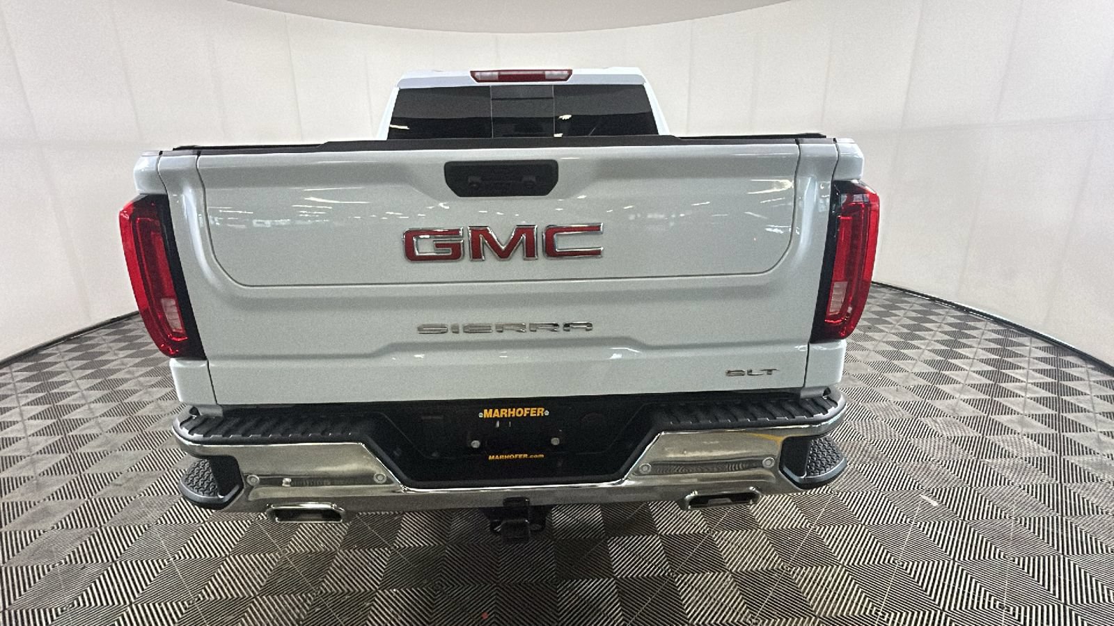 Used 2026 GMC Sierra 1500 SLT w/ SLT Premium Plus Package AWD/4WD video 4