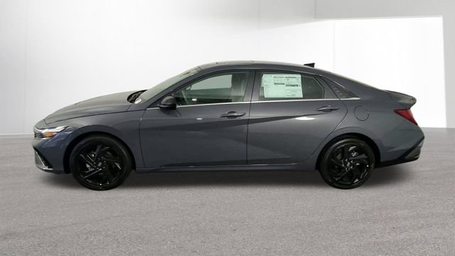 New 2026 Hyundai Elantra SEL Sport Premium FWD image 5