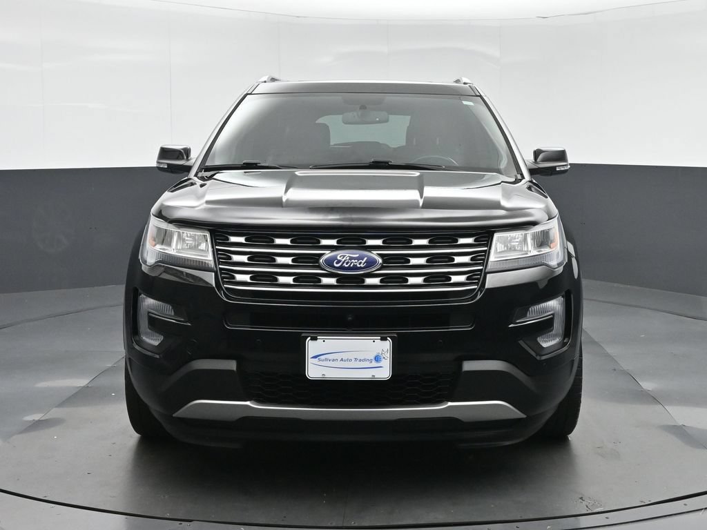Used 2017 Ford Explorer Limited AWD/4WD image 2