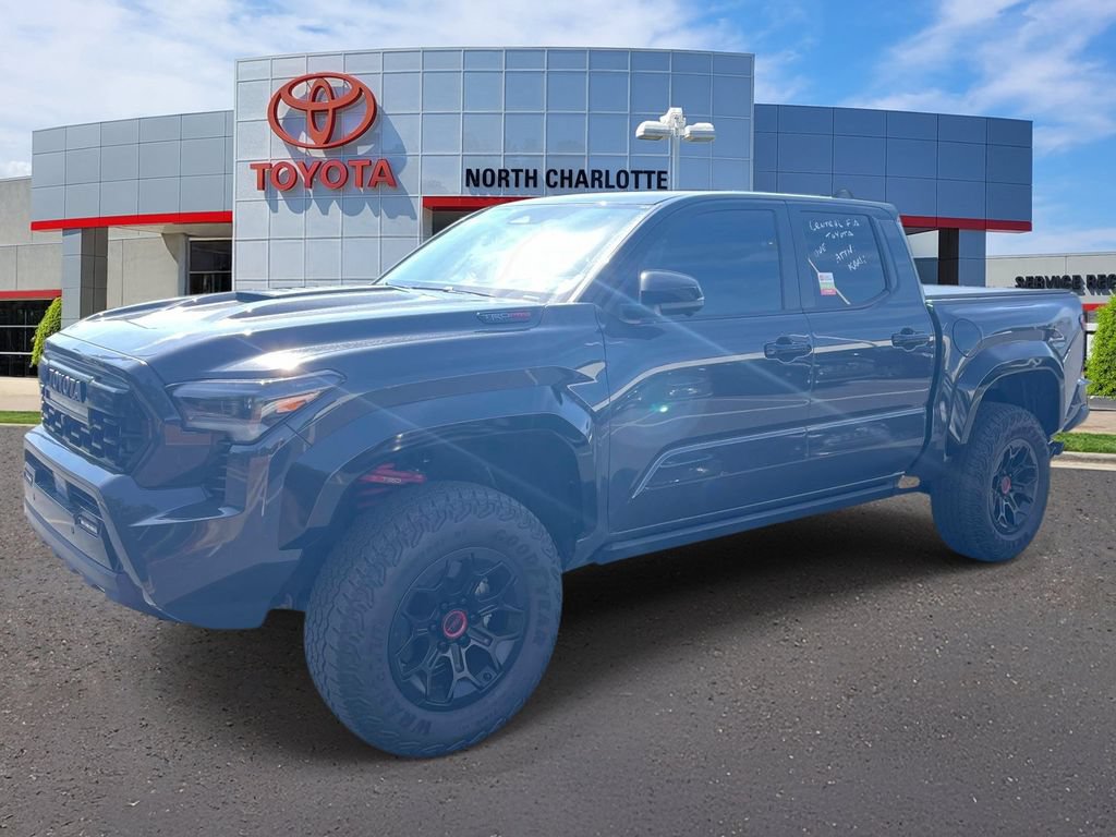 Used 2025 Toyota Tacoma TRD Pro w/ Tow Tech Package AWD/4WD image 5