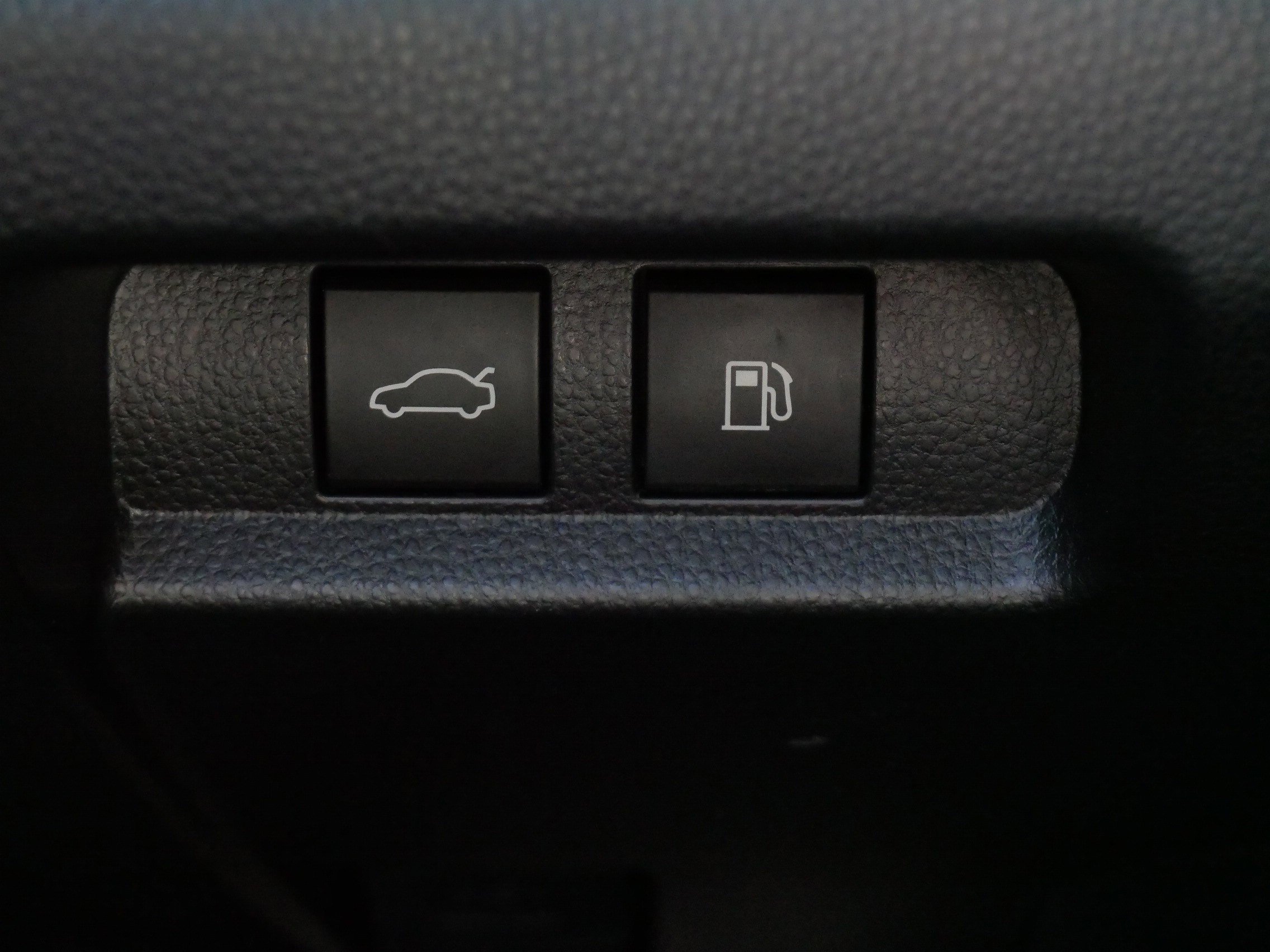 Certified 2025 Toyota Crown AWD/4WD image 26