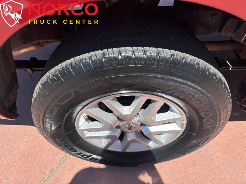 Used 2017 Nissan Frontier SV image 10