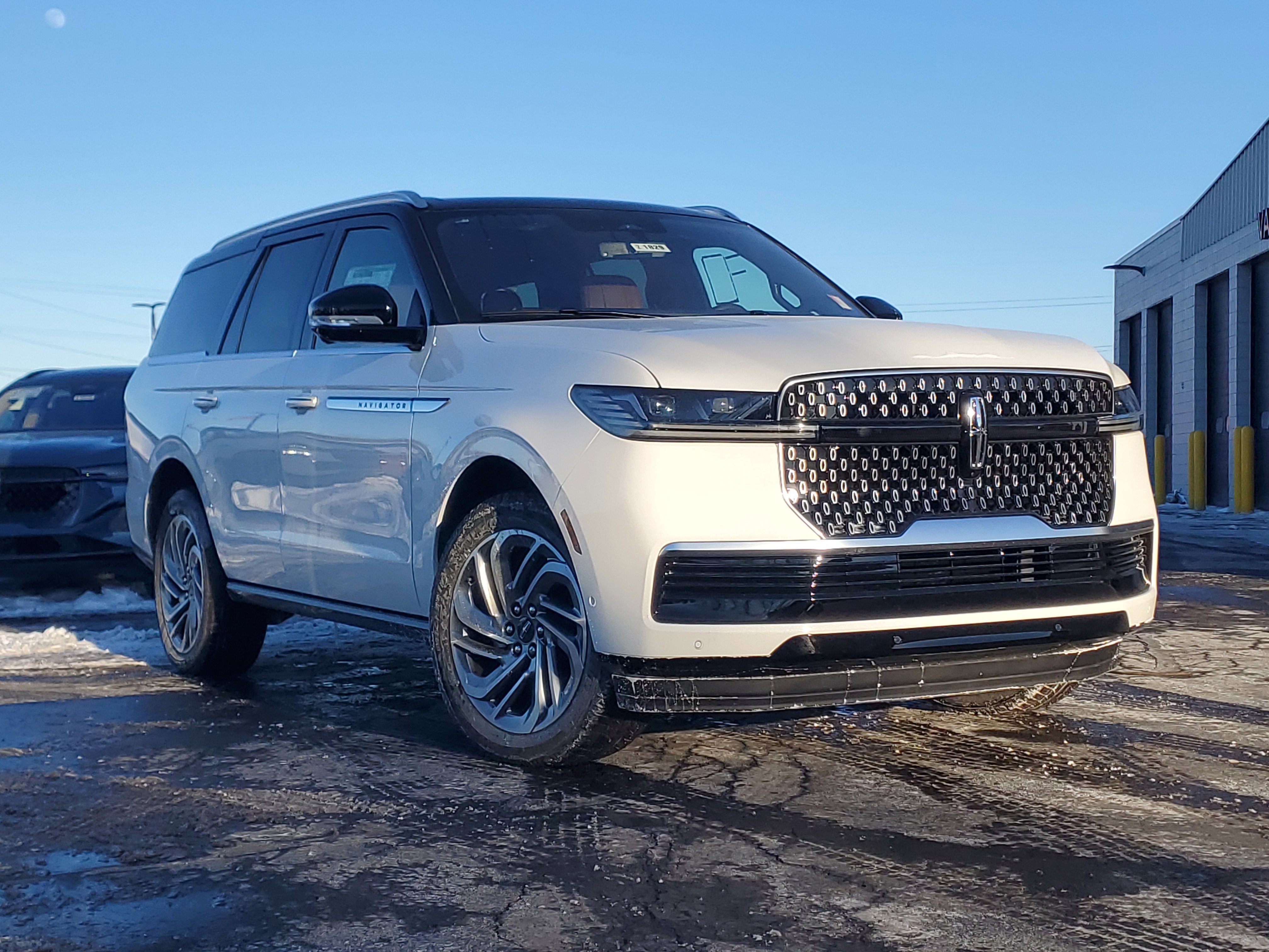 New 2025 Lincoln Navigator Reserve image 1