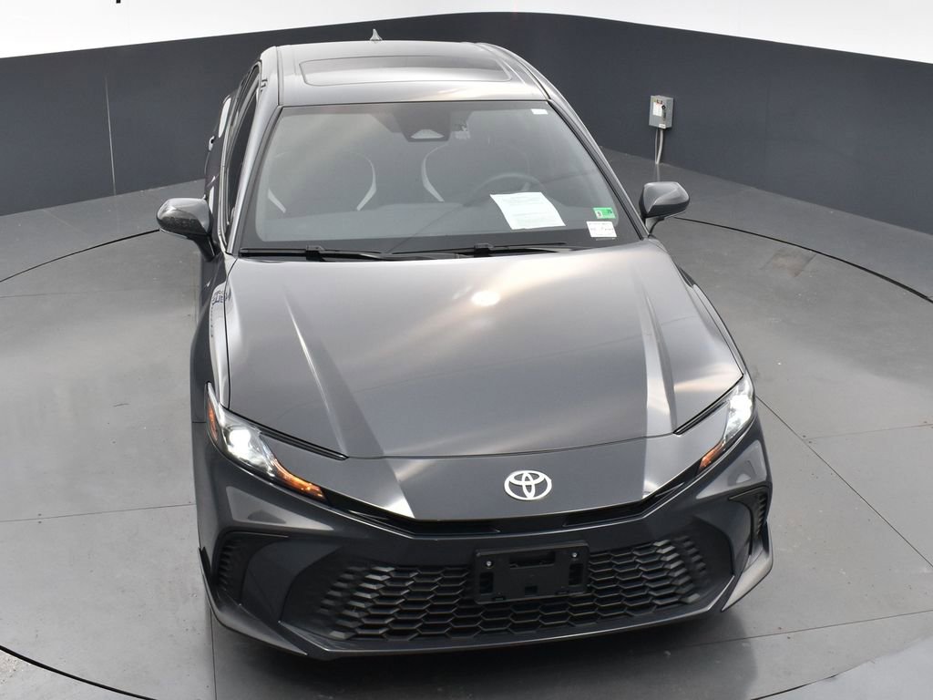 Used 2025 Toyota Camry SE w/ Convenience Package image 16