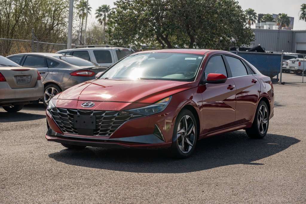 Used 2023 Hyundai Elantra Limited image 3