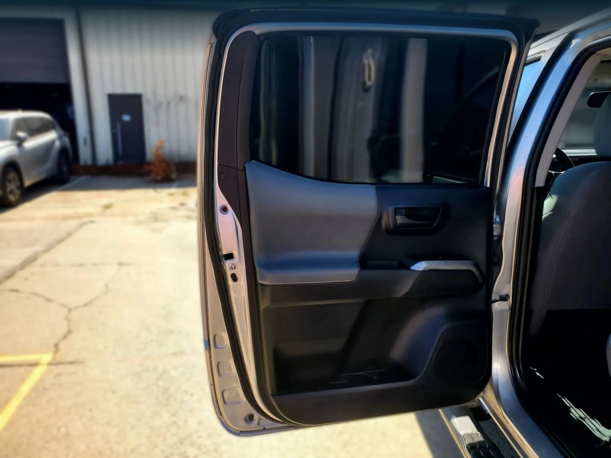 Used 2019 Toyota Tacoma SR5 RWD image 22