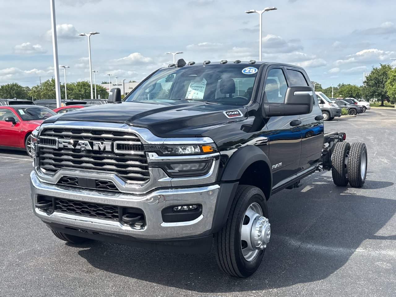 Used 2025 RAM 5500 4x4 Crew Cab image 8