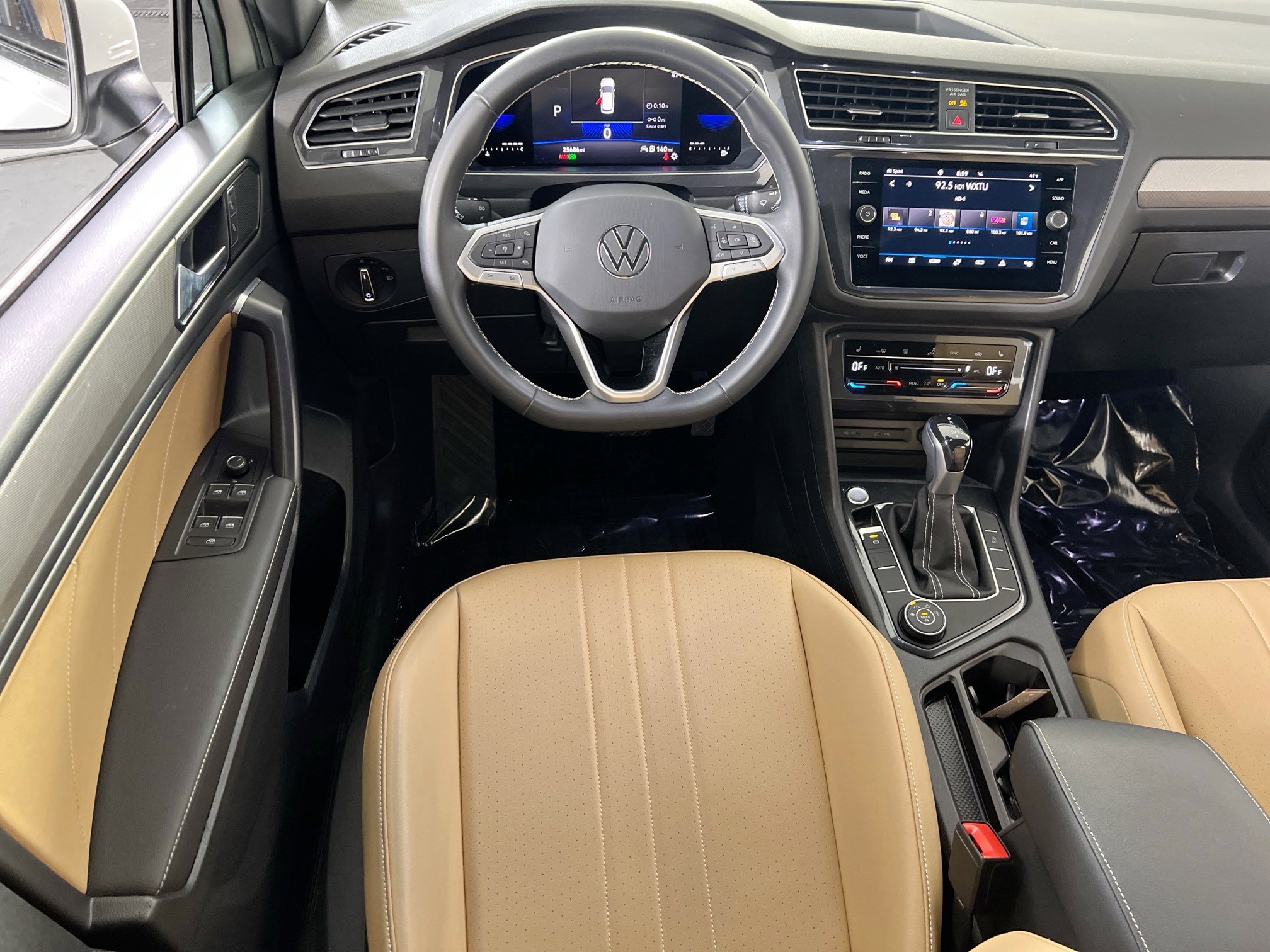 Used 2022 Volkswagen Tiguan SE AWD/4WD image 21