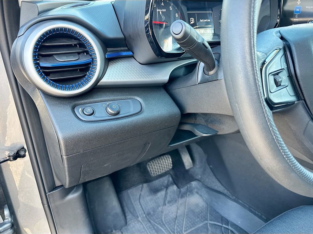 Used 2025 Chevrolet Trax LS w/ LS Convenience Package image 10