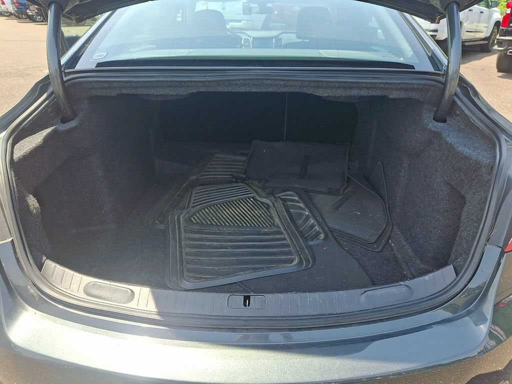 Used 2018 Chevrolet Impala Premier FWD image 29