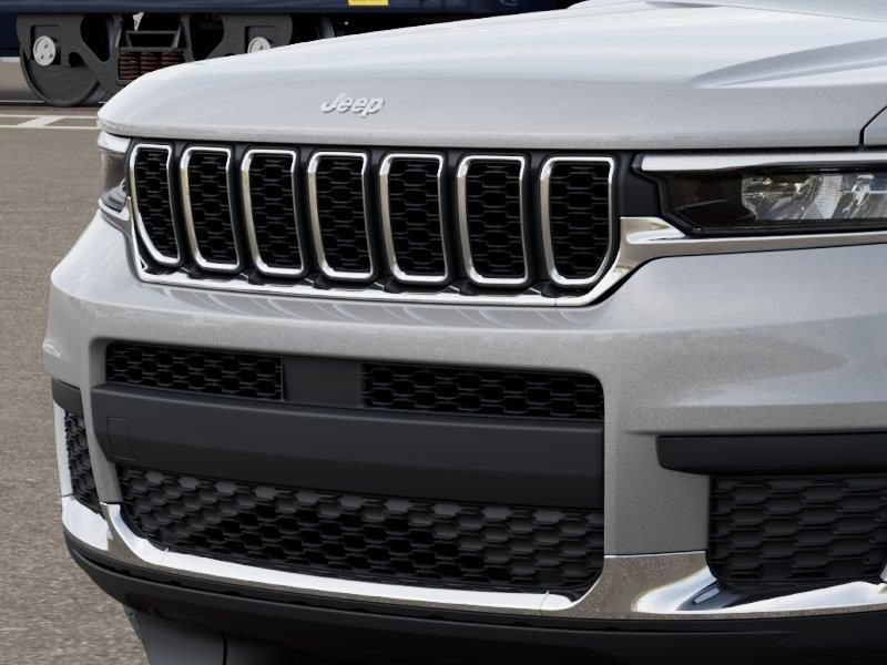 New 2026 Jeep Grand Cherokee L Laredo RWD image 11