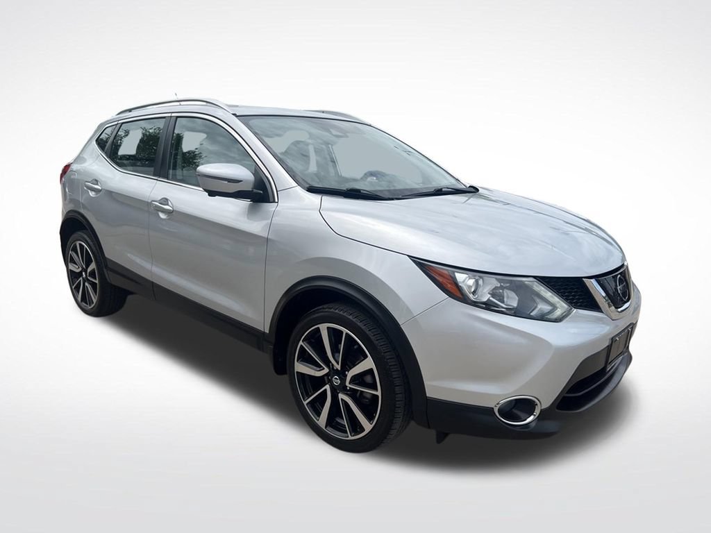 Used 2018 Nissan Rogue Sport SL w/ SL Premium Package AWD/4WD image 3