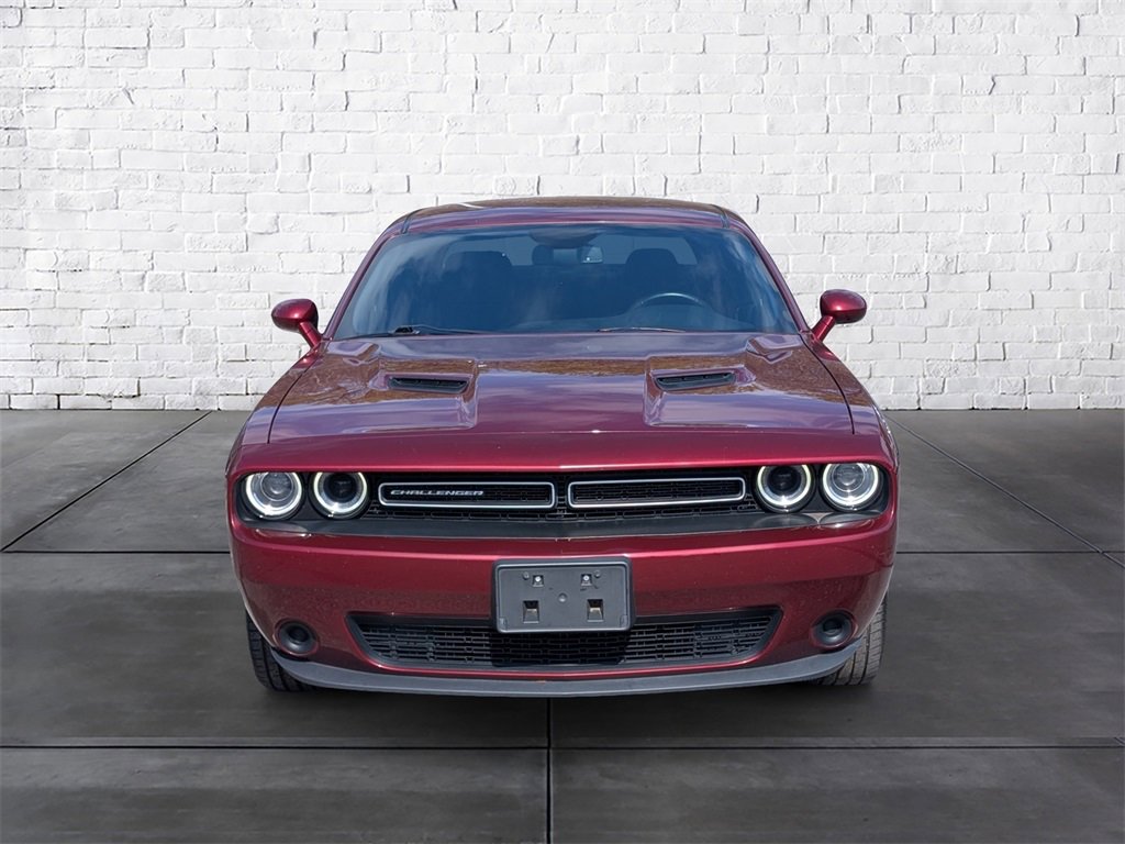 Used 2019 Dodge Challenger SXT image 3