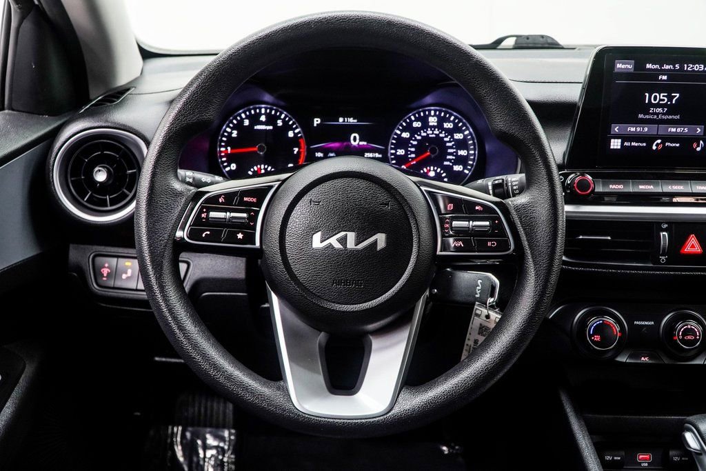 Used 2023 Kia Forte LXS w/ LXS Technology Package image 18