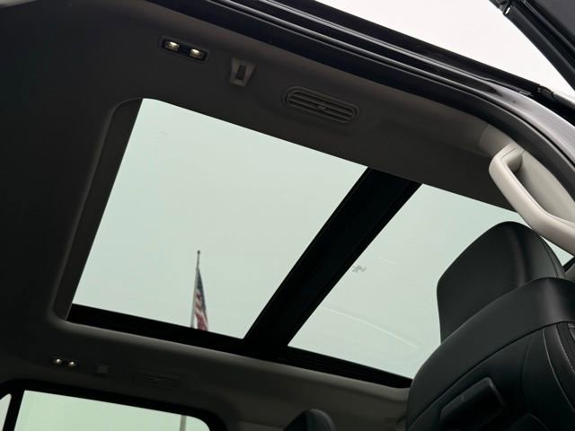 Certified 2025 Ford Expedition Platinum image 25