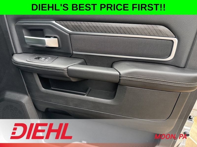 New 2026 RAM 3500 Big Horn AWD/4WD image 17