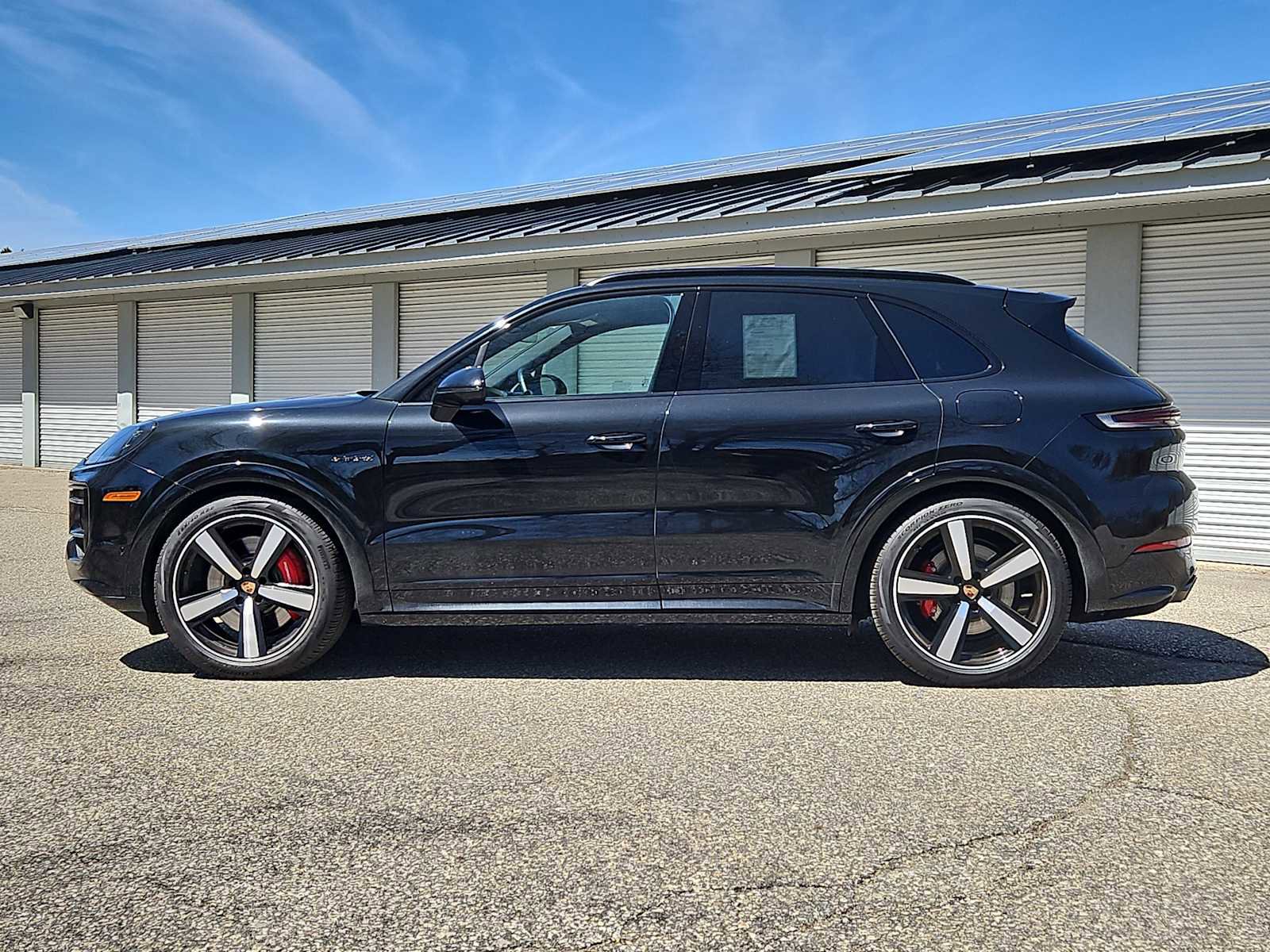 Certified 2025 Porsche Cayenne S AWD/4WD image 2
