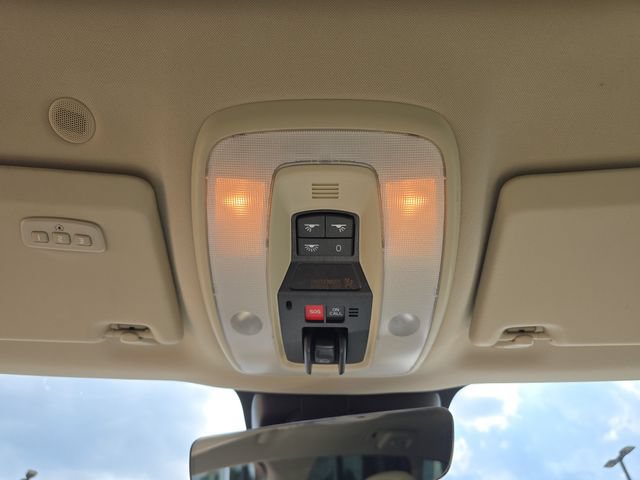 Used 2016 Volvo XC60 T5 Premier w/ Proximity Package FWD image 25